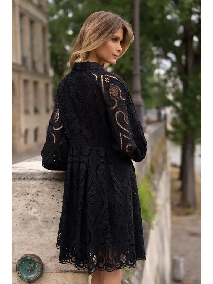 CHOKLATE Robe en dentelle en coton brodée - CH003