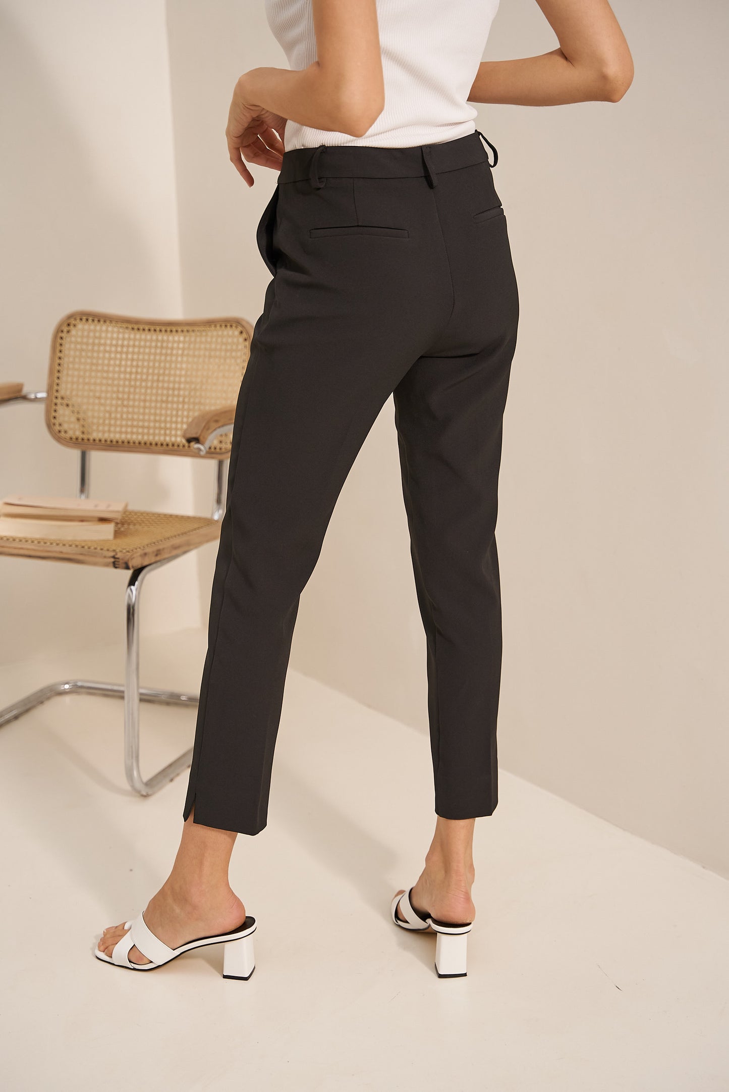 ATTENTIF  Pantalon Cigarette Taille Haute P1978