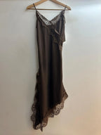 Loriane robe bretelles asymétrique en dentelle