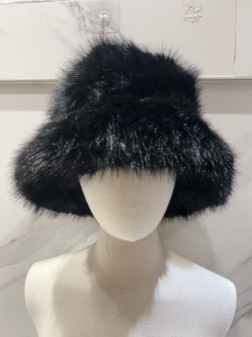 Miss Carla toque en fourrure