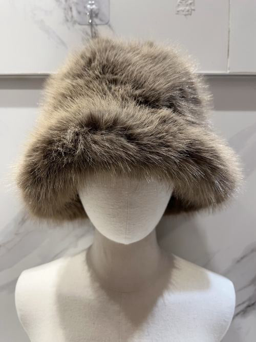 Miss Carla toque en fourrure